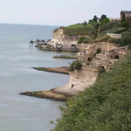 Charming 100m2 House In Croix-chapeau, 15mn From La Rochelle *